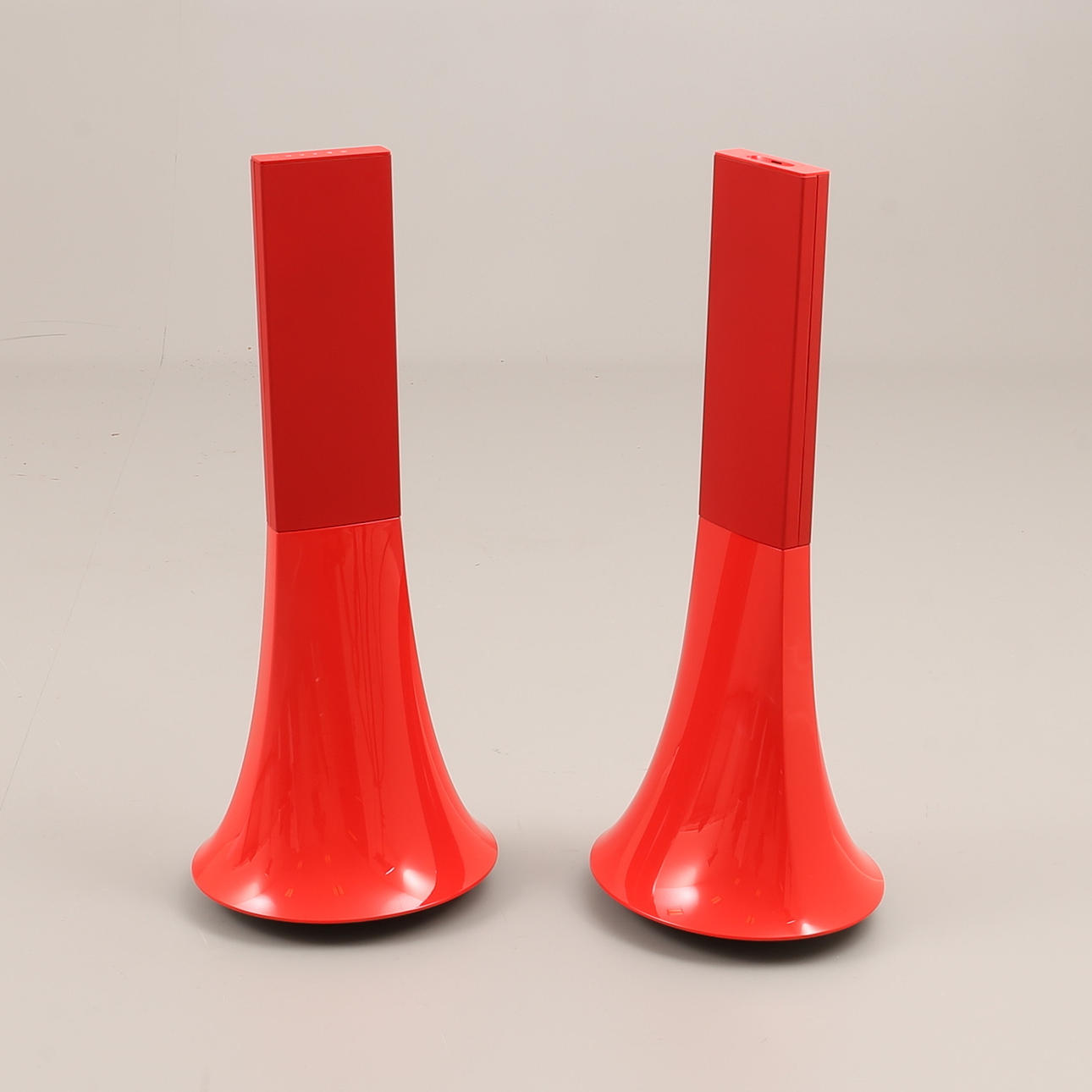 HÖGTALARE, 2 st, design Philippe Starck.