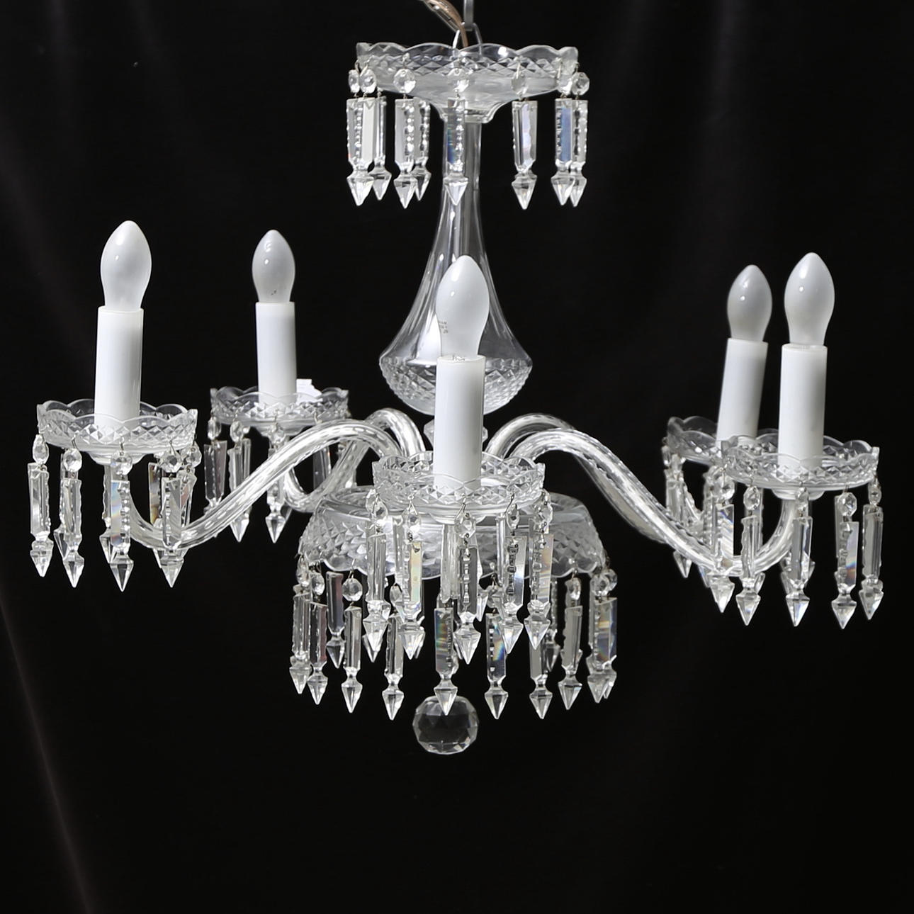 TAKKRONA, Maria Theresia-stil, 1900-tal, höjd exklusive kedja ca. 50 cm.