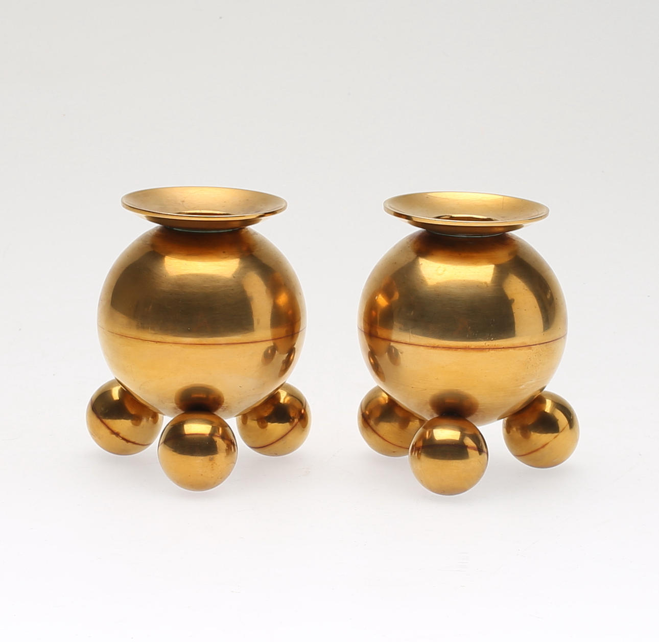 LJUSSTAKAR, 1 par, mässing, Gusums Bruk, 1900-tal.