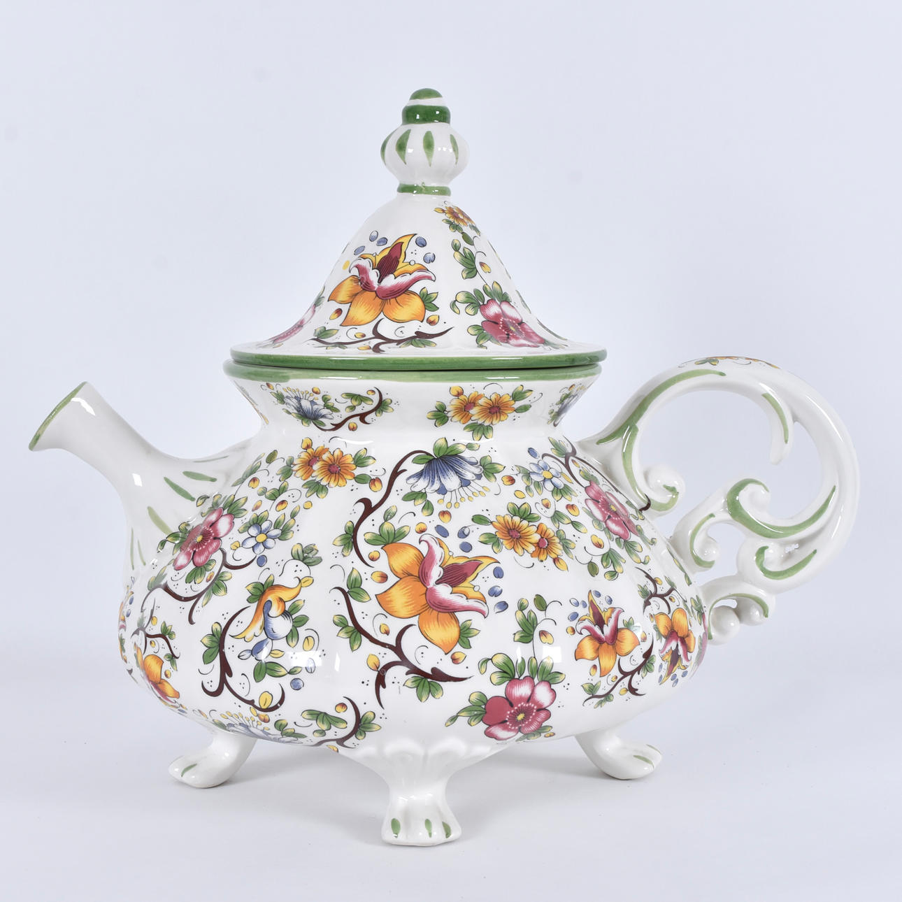 WINE JUG WITH LID, faience, Capodimonte.