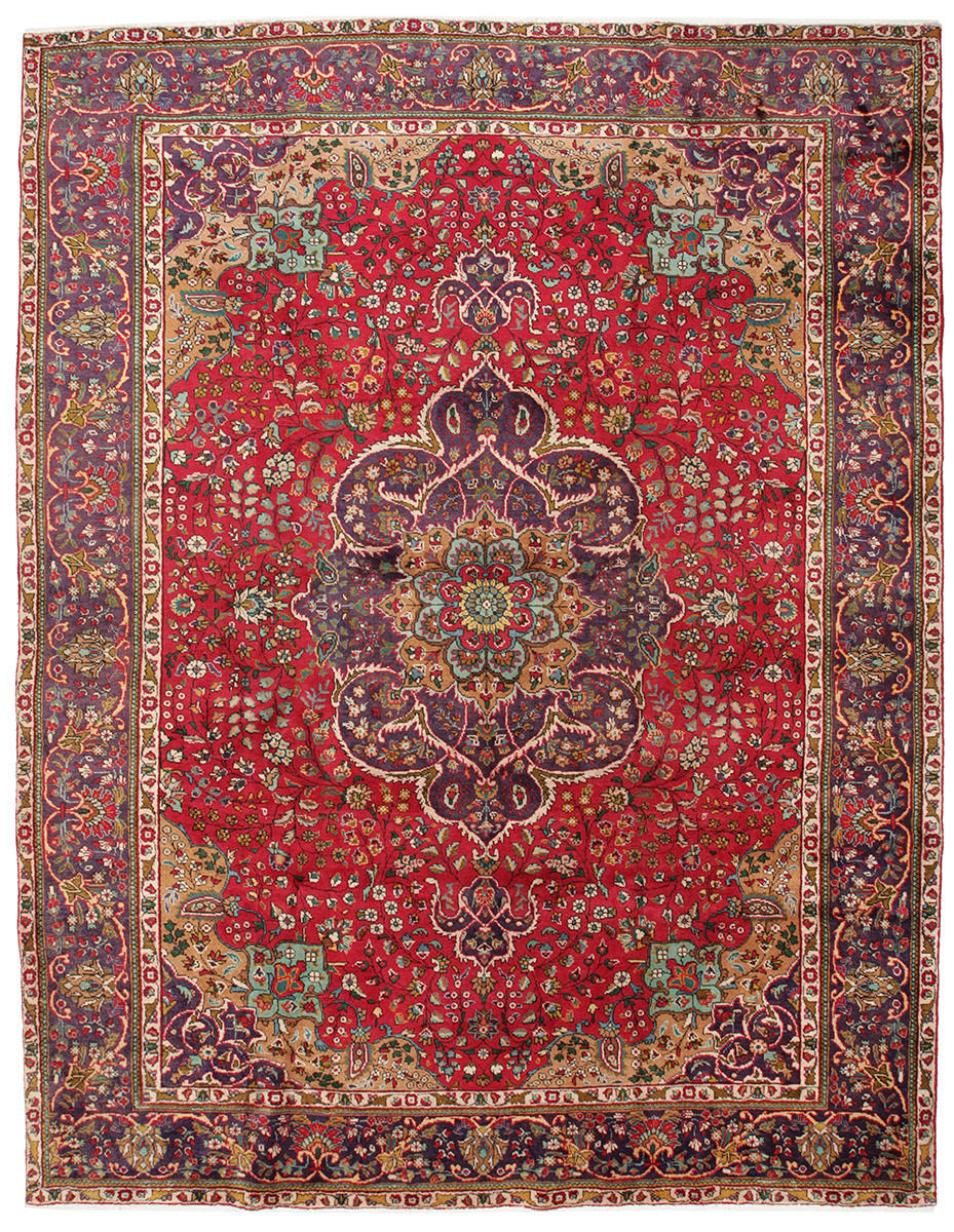 MATTA, Persisk, Täbriz, 348 x 264 cm.
