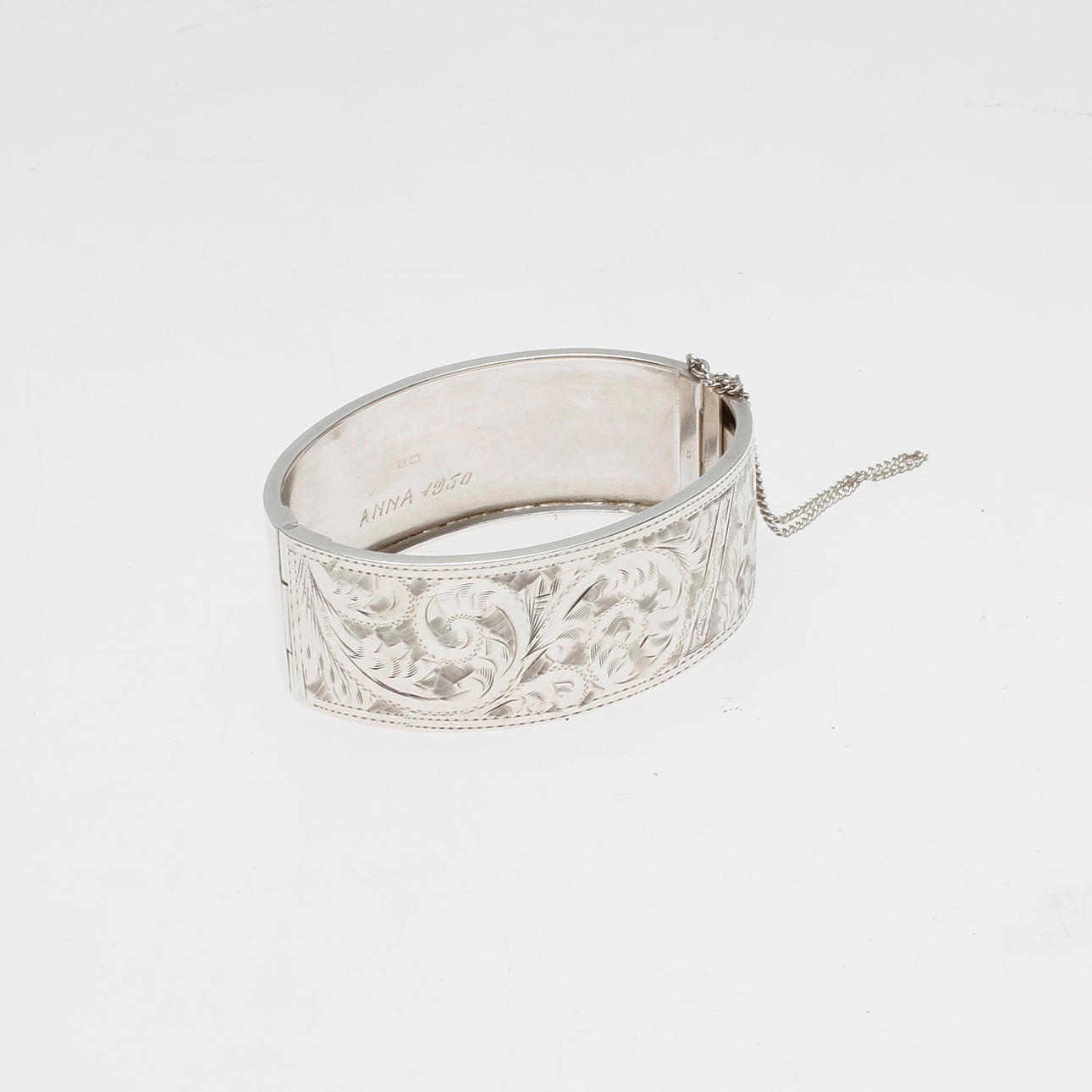 ARMBAND, silver. England, 1900-tal.