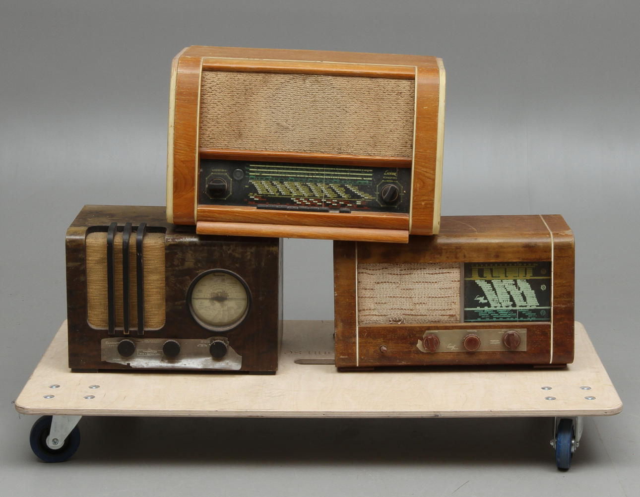 RADIOAPPARATER 3 st. Luxor samt Centrumradio.