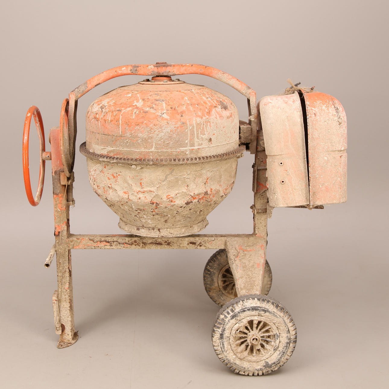 BETONGBLANDARE, orange, Lescha, 1900-tal.