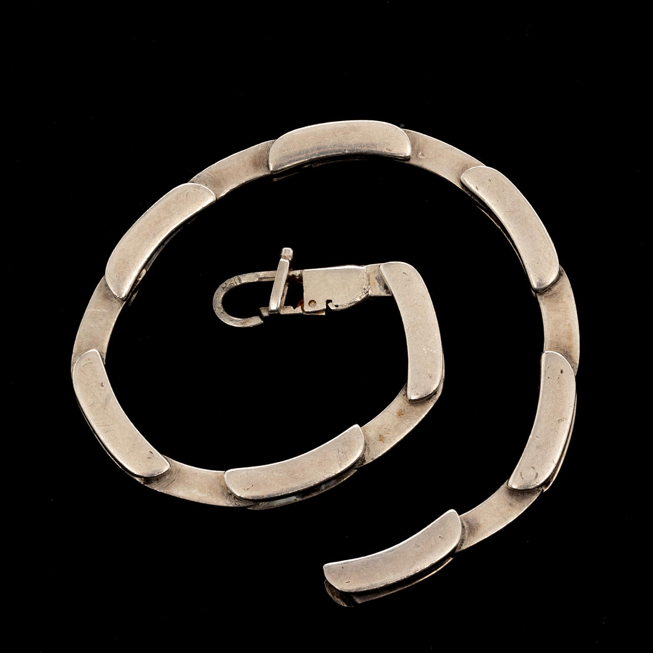 ARMBAND, Silver.