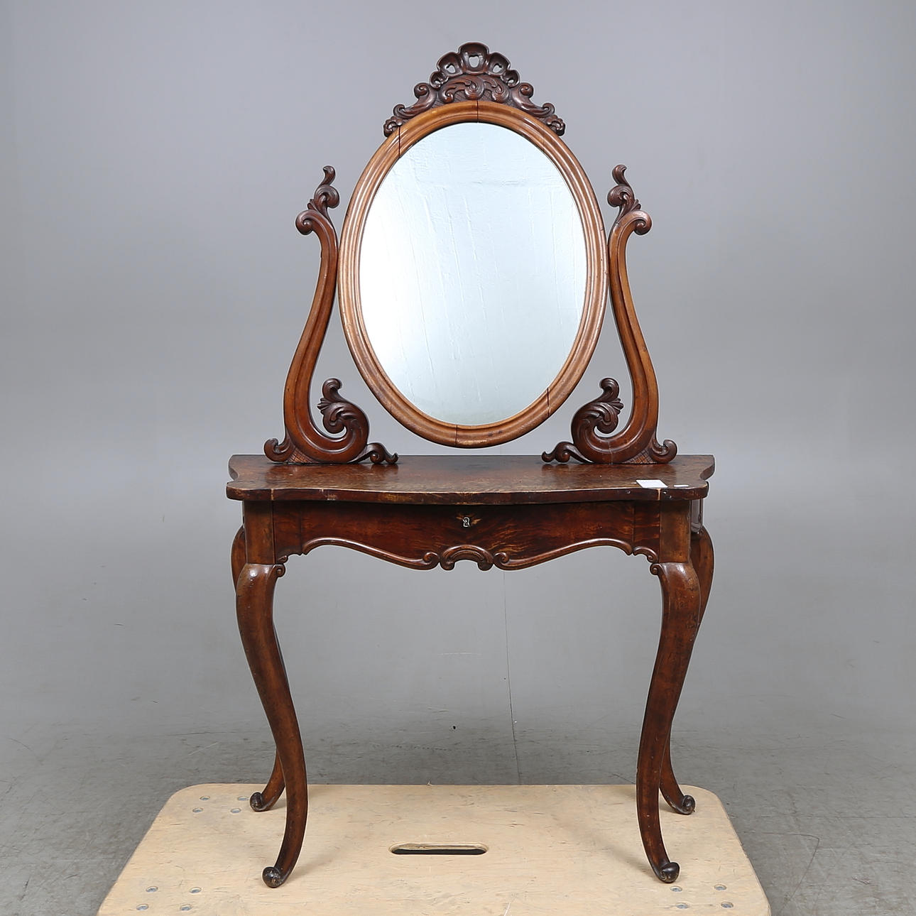 TOALETTBORD, nyrokoko, 1800-talets andra hälft.