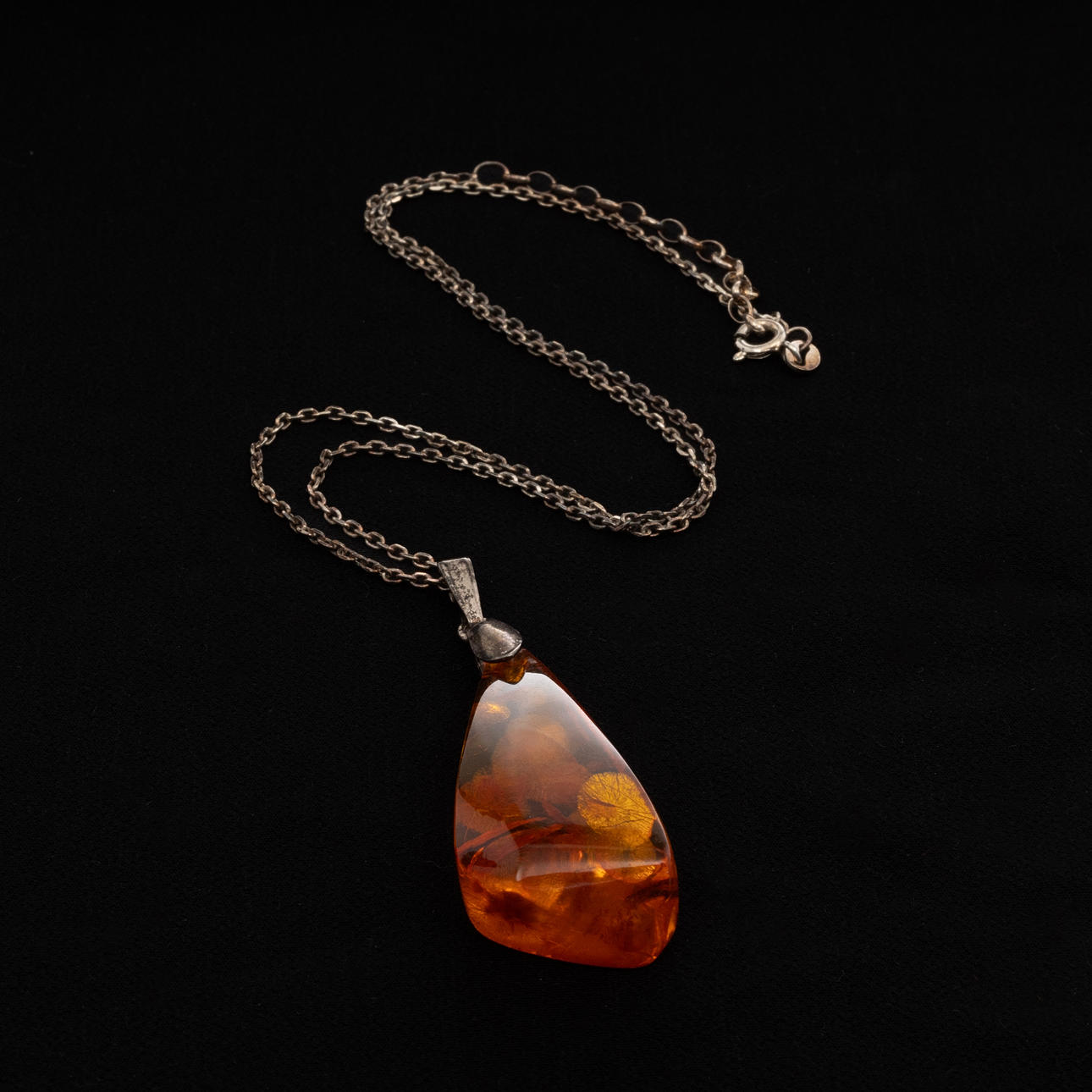 NECKLACE, Silver, Amber.