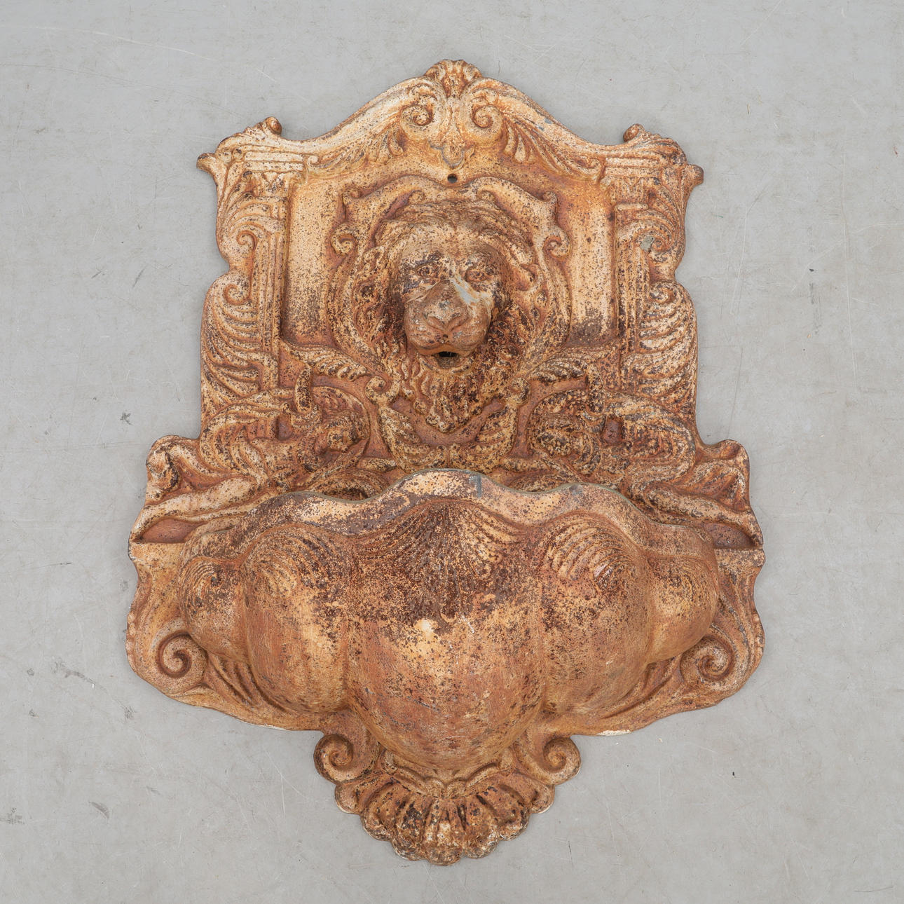 WATER DRAFT, cast iron.