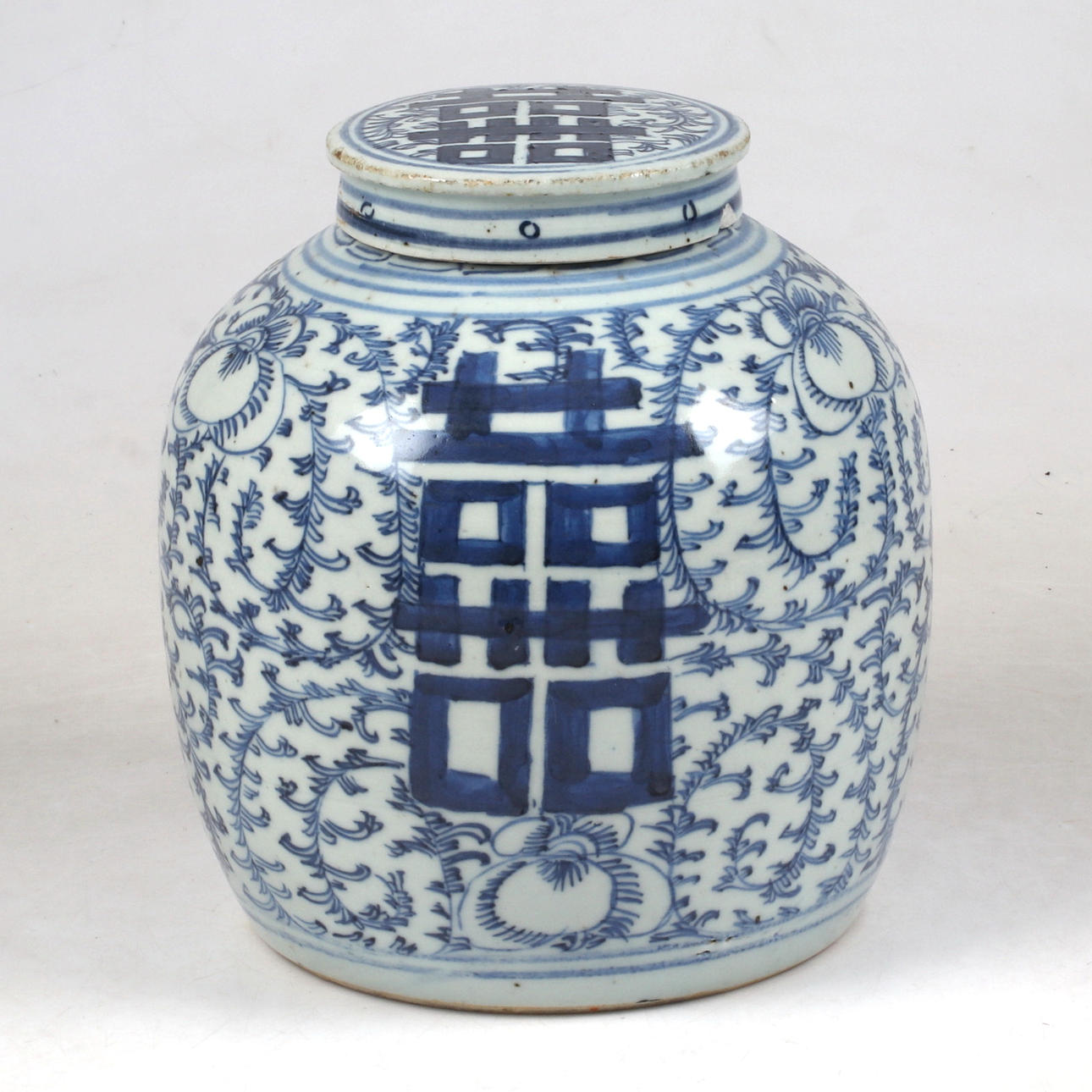 BOJAN med lock, porslin, Kina.