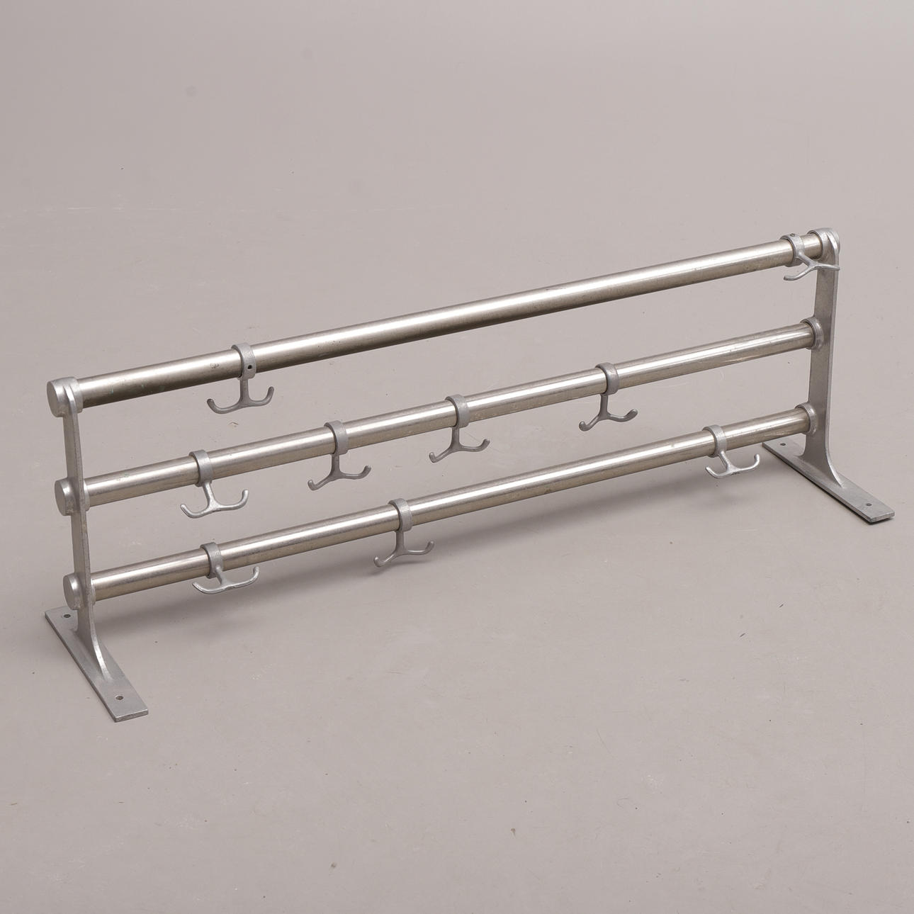 HATTHYLLA, metall, 1900-talets mitt.