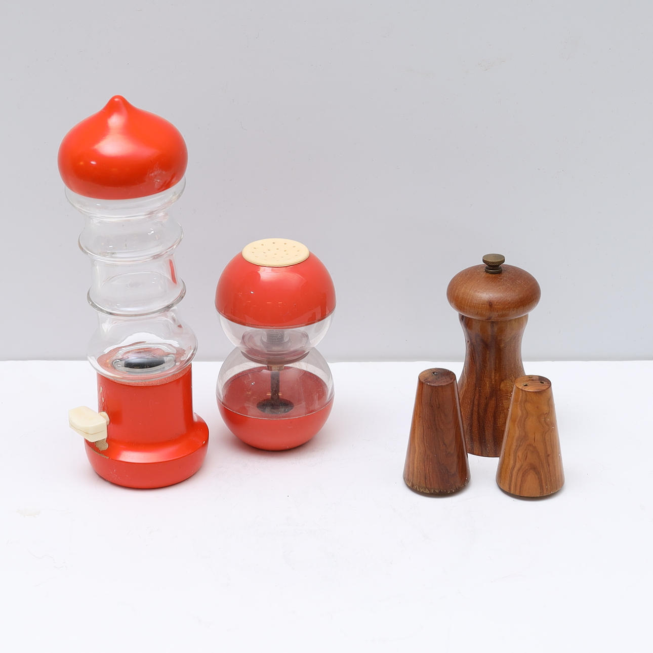 CUTTERS/GRINDERS, 5 pieces.