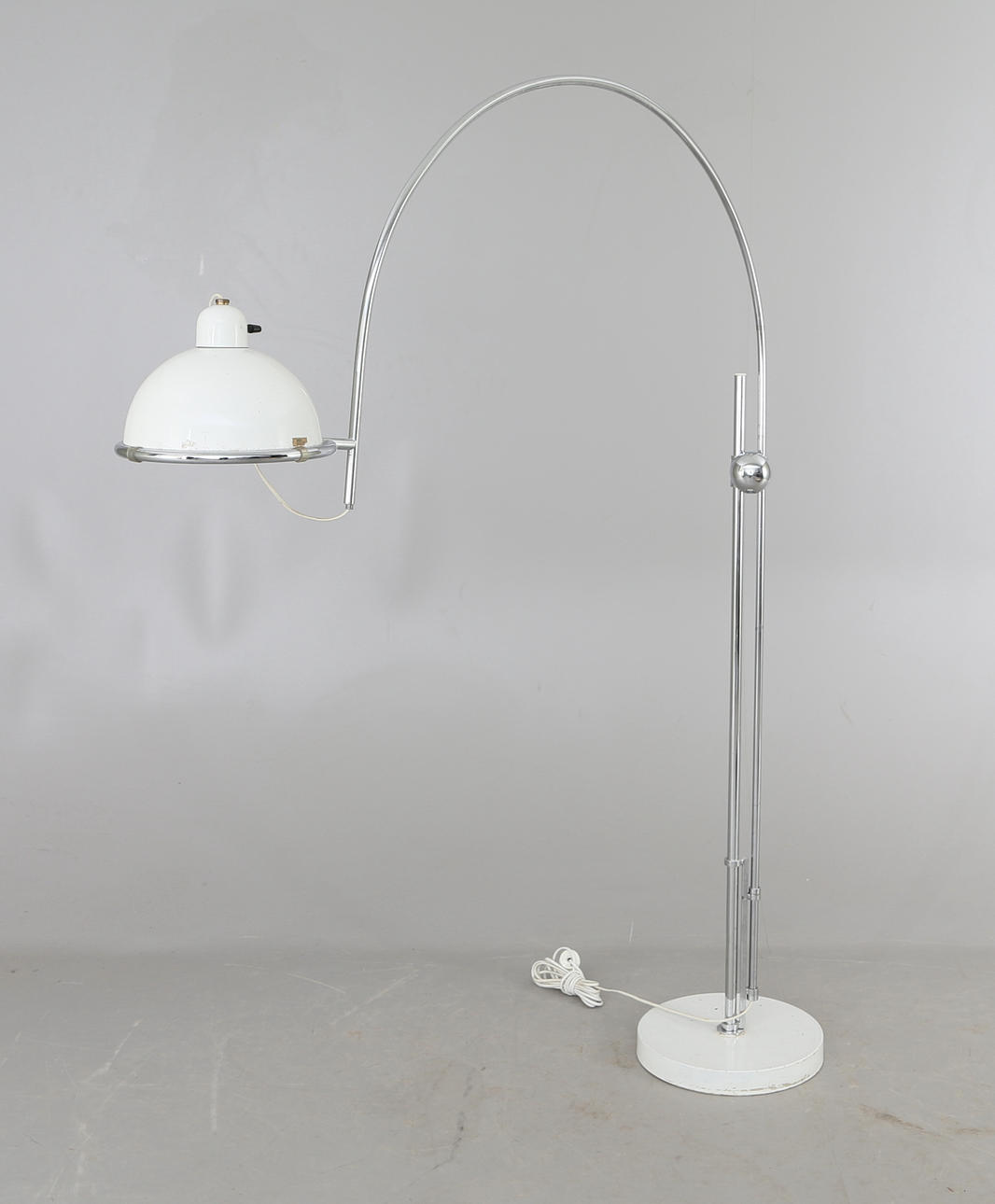 GOLVLAMPA, metall, Claesson Bringzen, 1900-talets andra hälft.