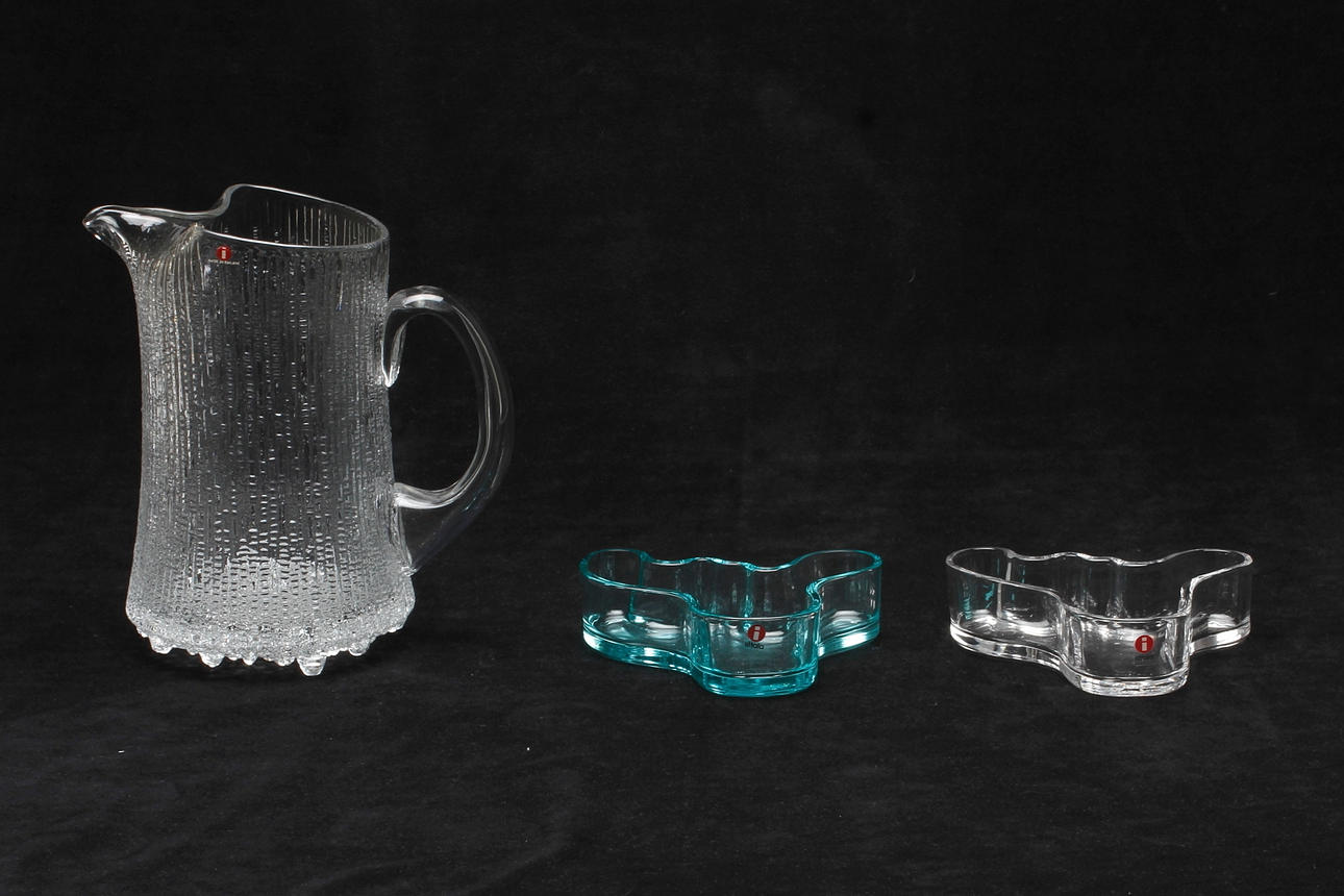 GLASFÖREMÅL, 3 delar, Iittala, Finland.