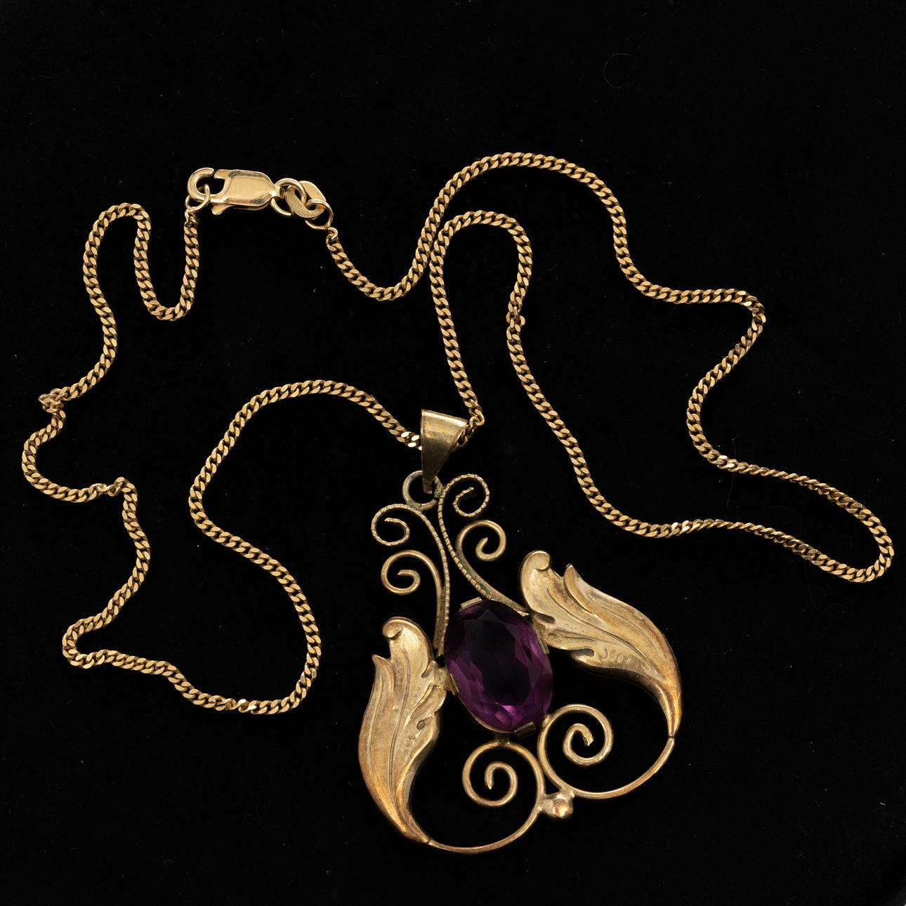 NECKLACE, Gold plated silver, Amethyst.