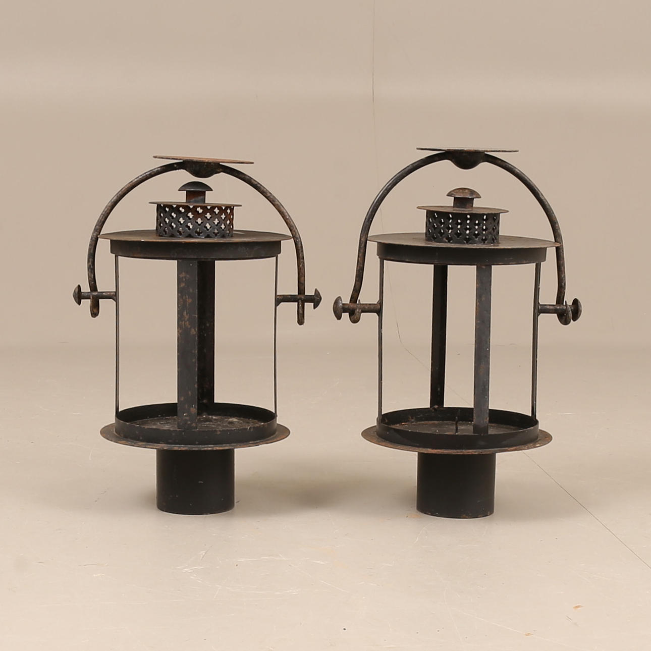 CANDLE LANTERNS, 2 pieces, metal.