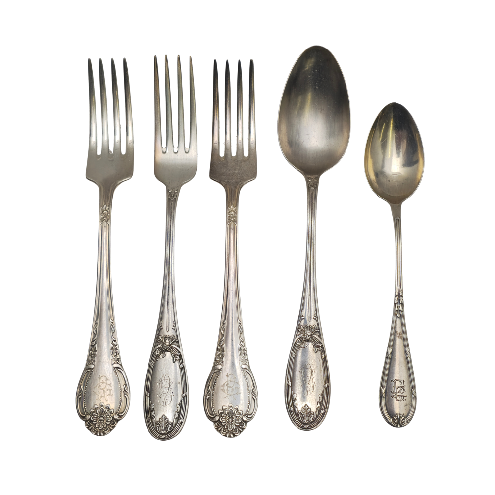 3 FORKS AND 2 SPOONS WITH SILVER ANAGRAM.