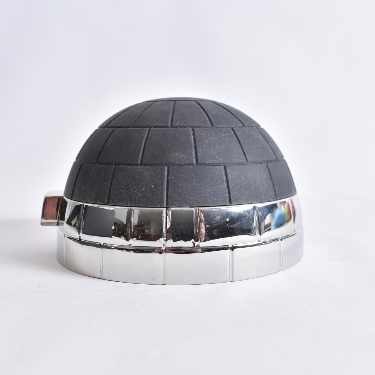 An “iGloo” stainless steel/rubber ice container, 2000's.