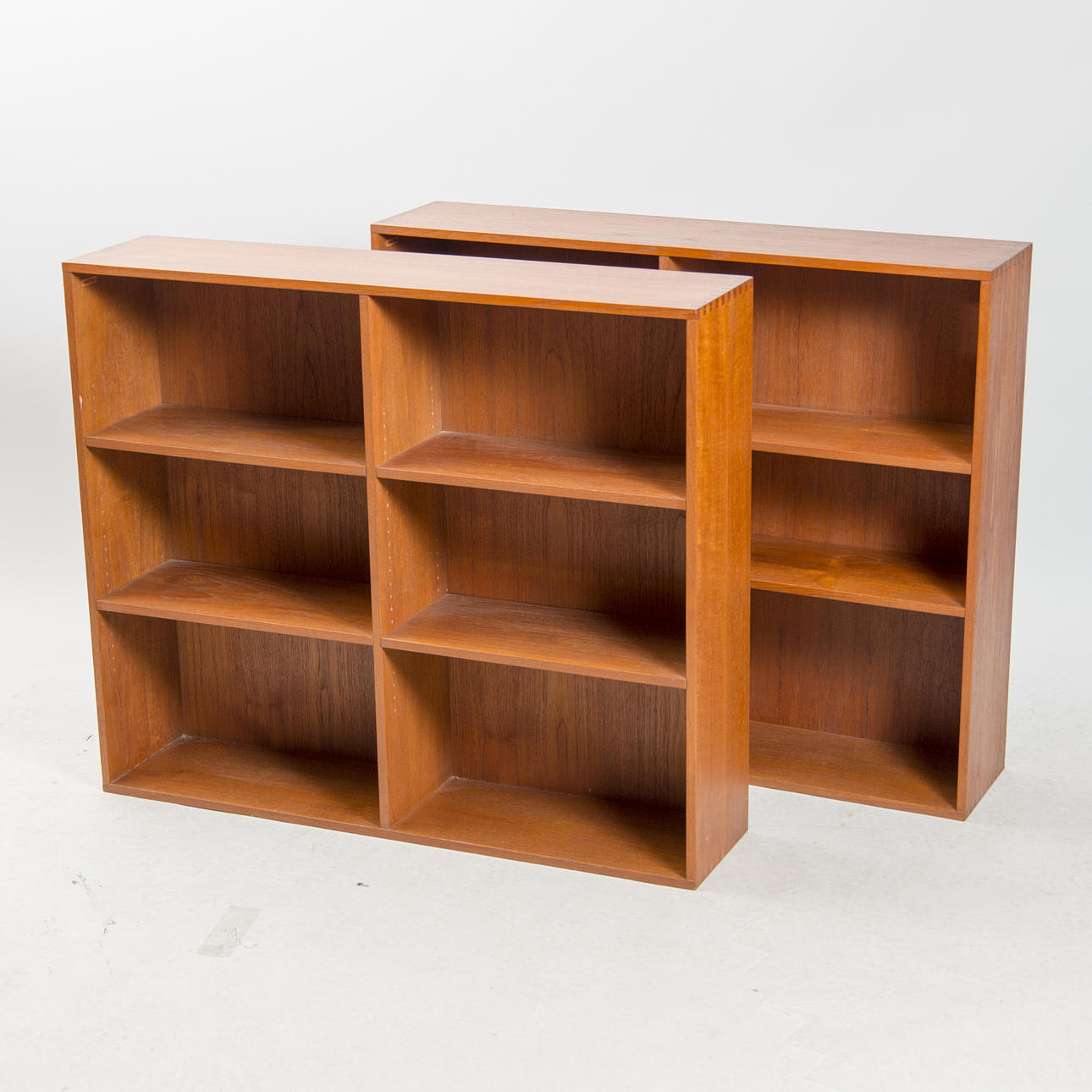 BOKHYLLOR, 2 stycken, teak, Bräntorps.