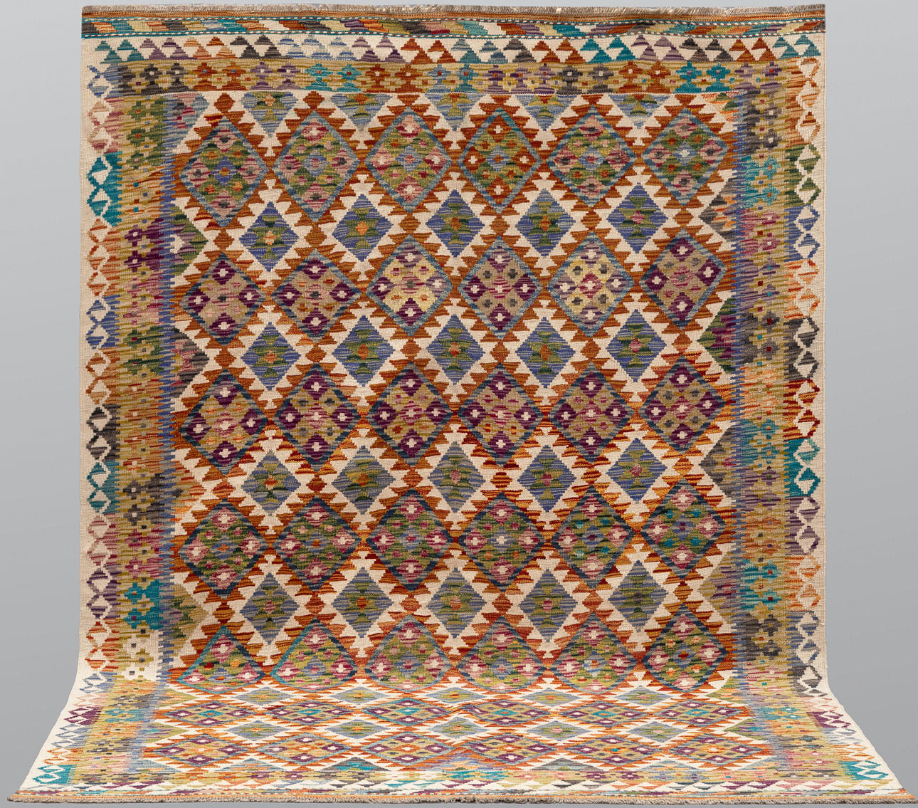 ORIENTMATTA. Kelim klassisk design, 243 x 173 cm.