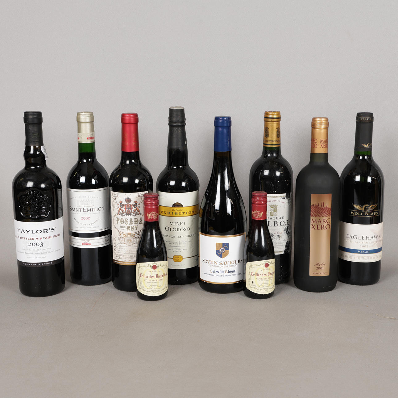 ÅTTA FLASKOR RÖTT VIN TILLSAMMANS MED TVÅ ANDRA (10). Vin, Portvin ...