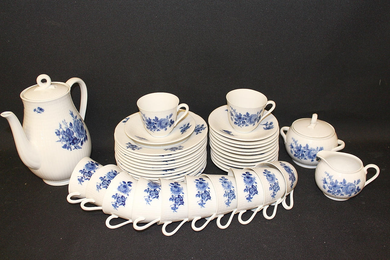 KAFFESERVIS, 39 delar, porslin, Blå ros, Rörstrand.
