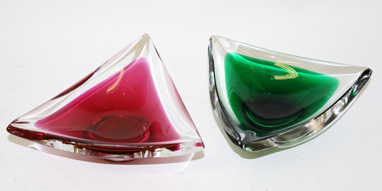 VICKE LINDSTRAND. skålar, 2 st, sign kosta ls.