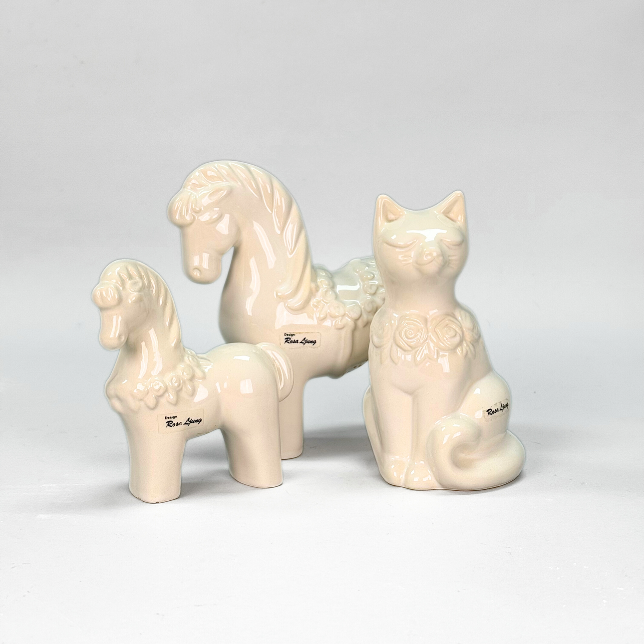 CERAMIC FIGURINES - Pink Heather, 3 pieces.