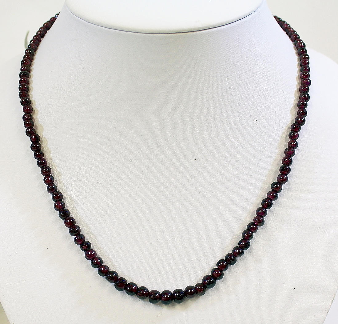 HALSBAND, granter sydamerika, ca 1970.