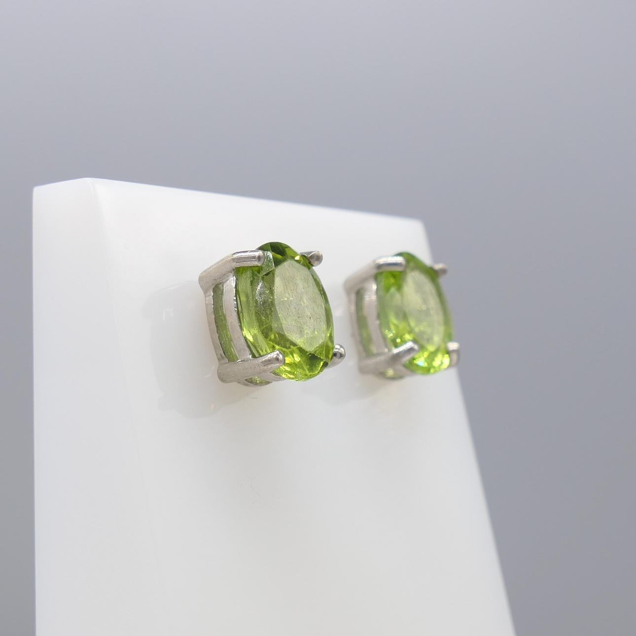 PERIDOT GEMSTONE silver studs.
