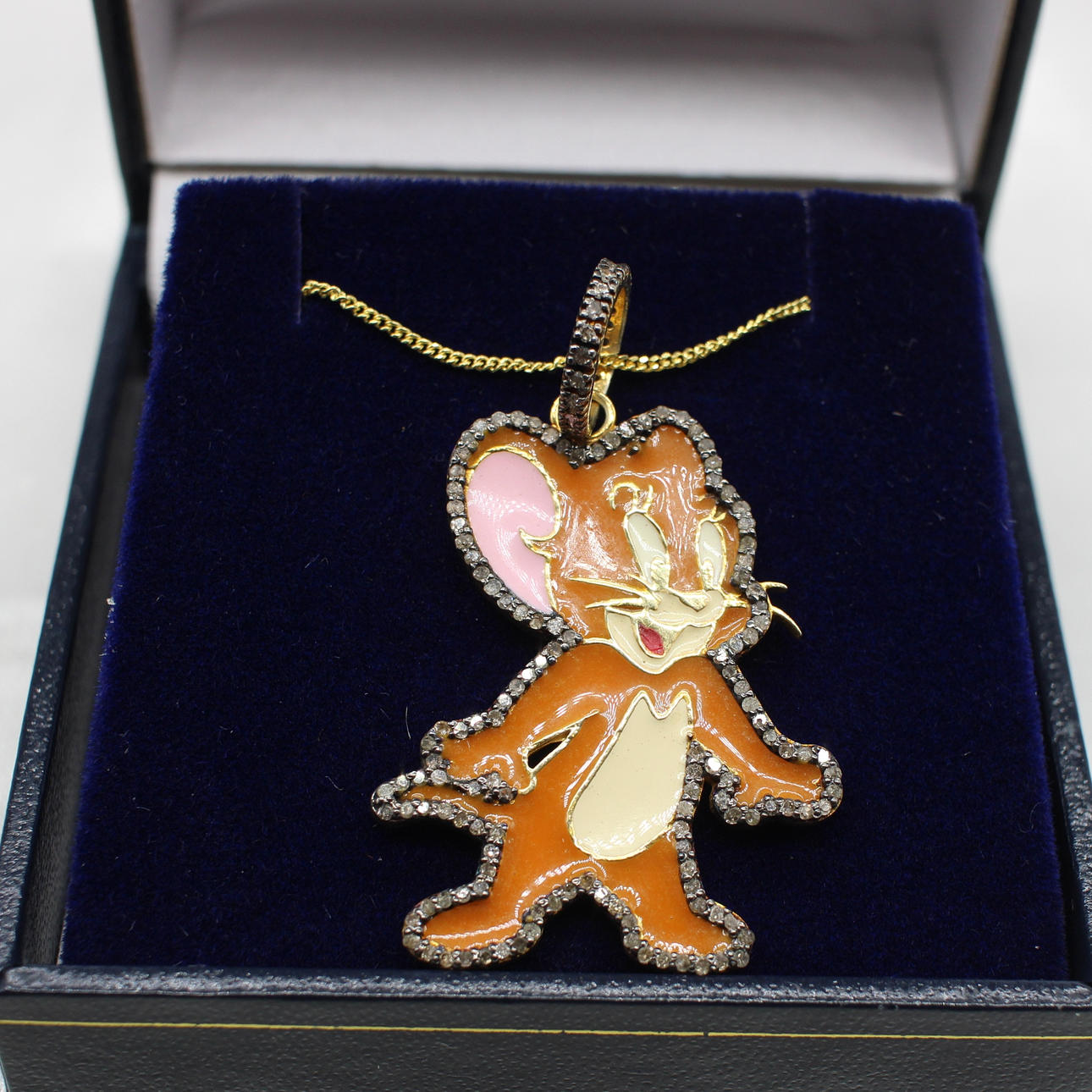 JERRY MOUSE PENDANT DIAMOND NECKLACE.