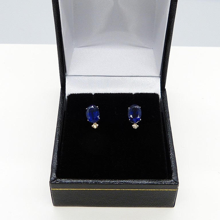 SAPPHIRE & DIAMOND EAR STUDS.