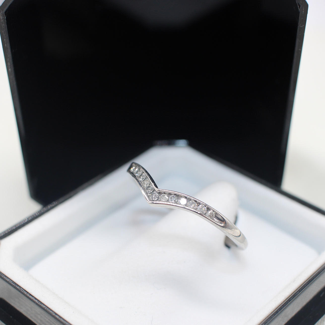 DIAMOND WISHBONE RING.