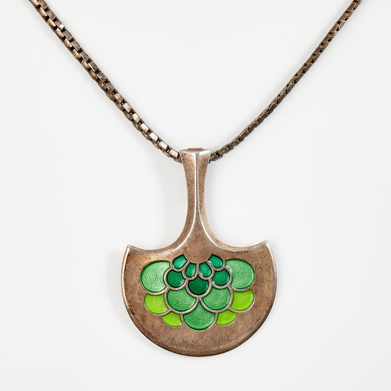 DAVID ANDERSEN. Pendant, sterling silver, enamel color in green