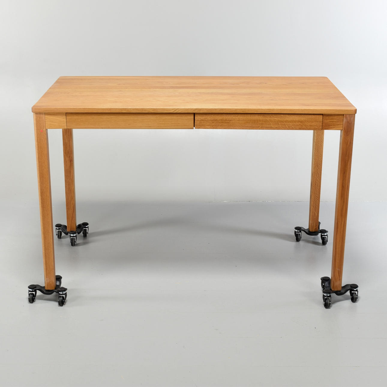 ERIK RICHTER. A NORRGAVEL DESK.