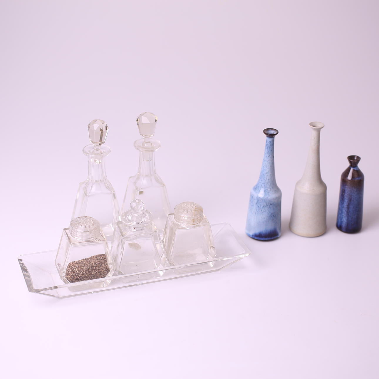 KRYDDBEHÅLLARE, 6 delar, glas + MINIATYRVASER, 3 st, keramik.