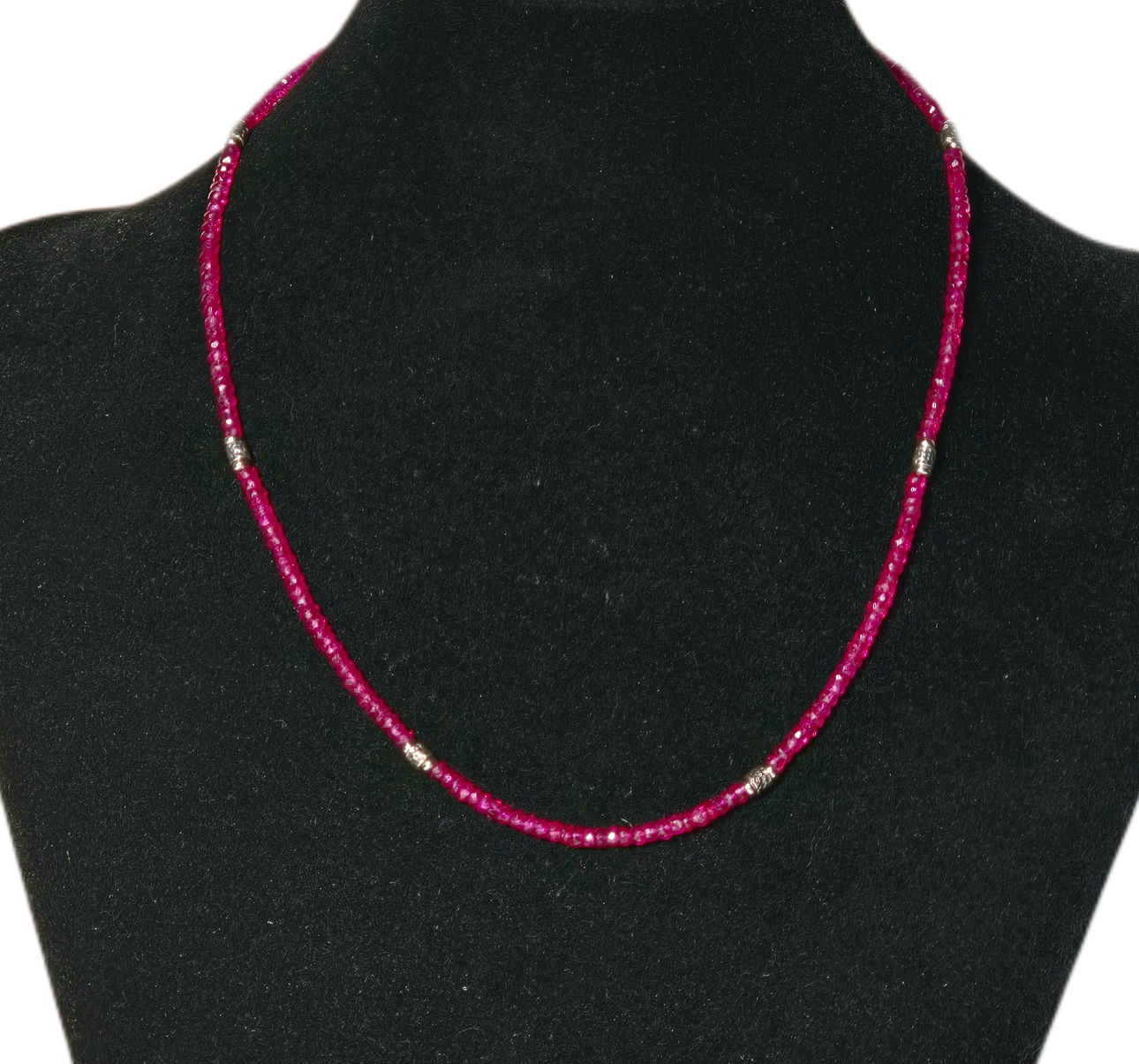 SILVER NECKLACE WITH RUBY SPINELS.