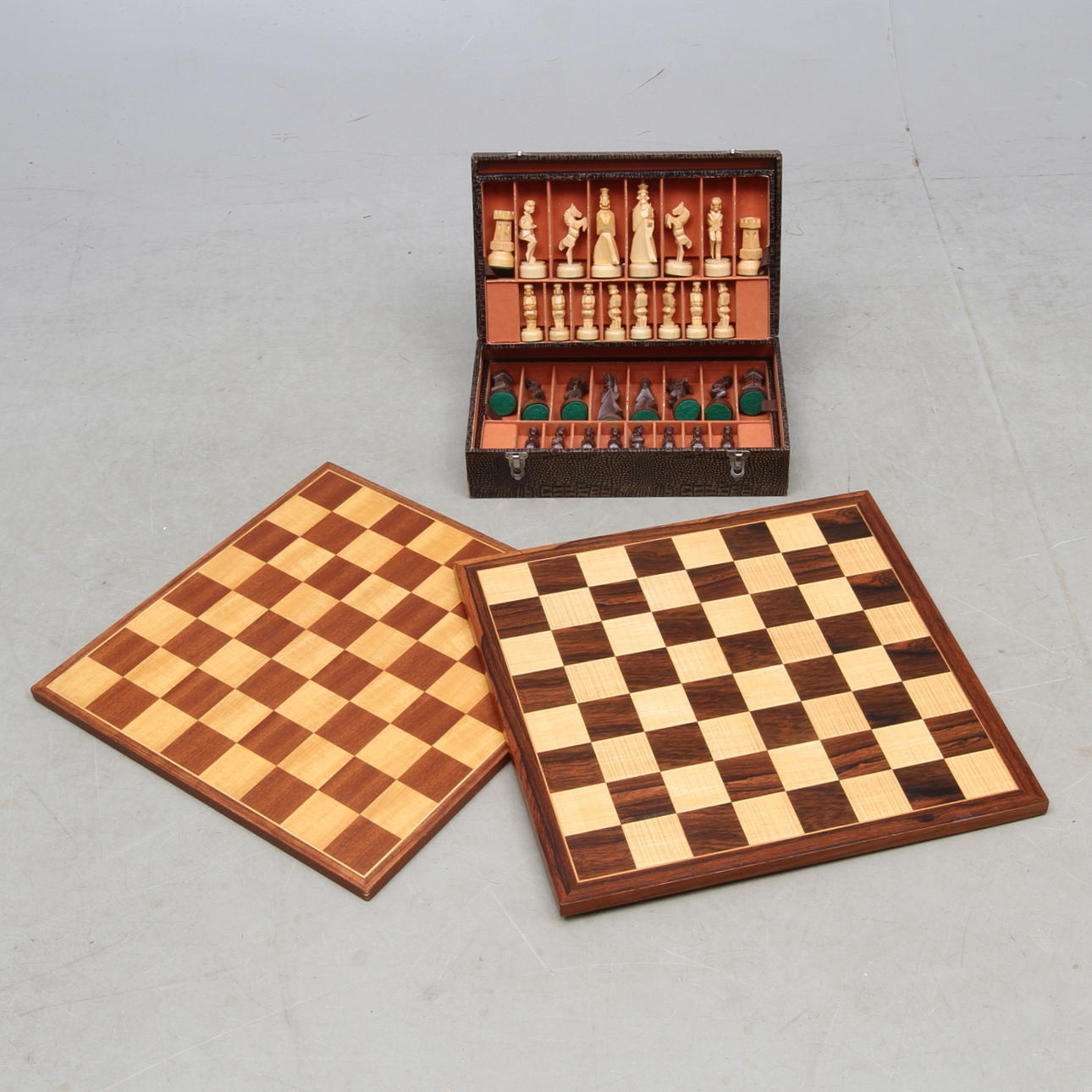 SCHACKBRÄDEN, 2 st, intarsia, SCHACKPJÄSER, 1 uppsättning, trä, 1900-tal.