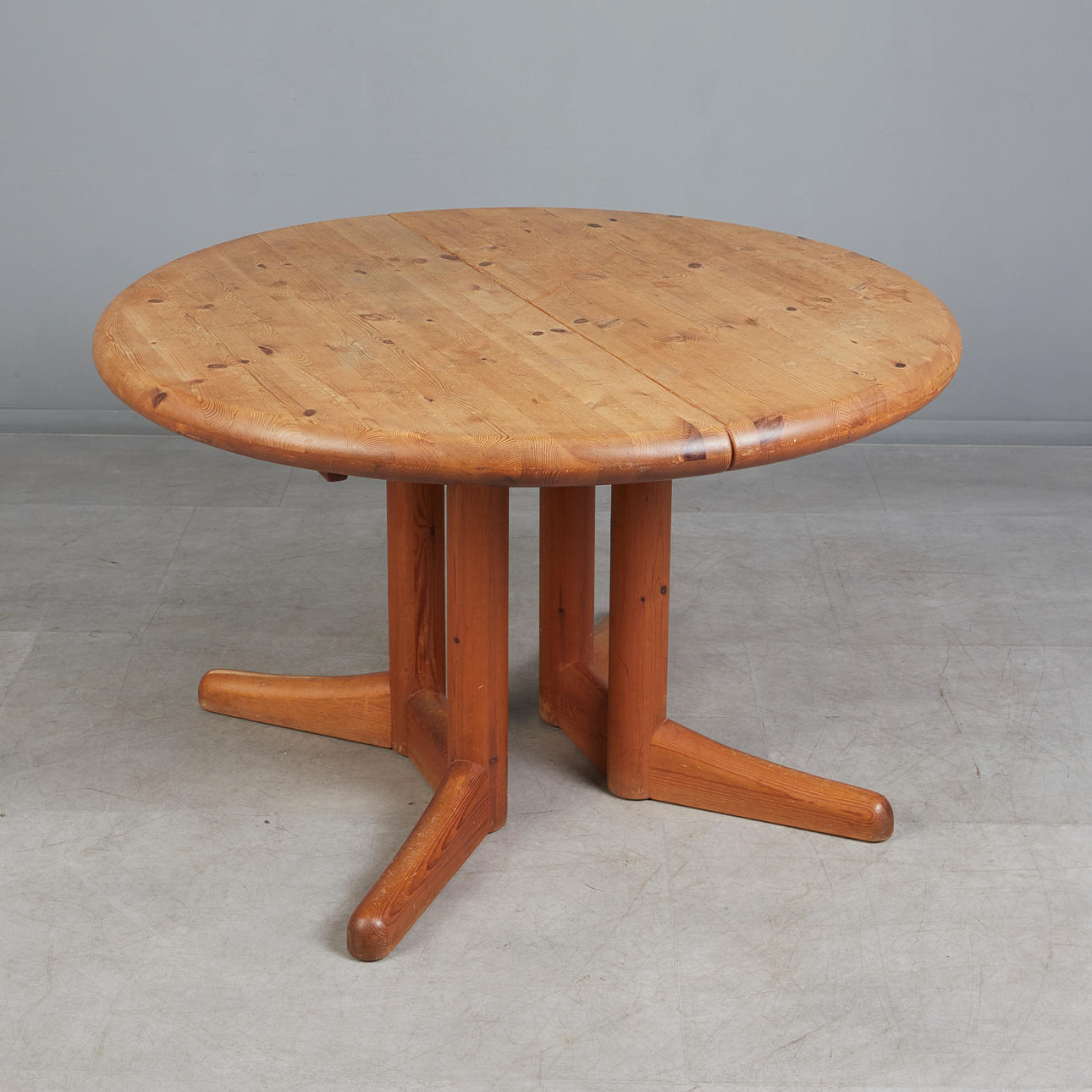 A/S VAMDRUP STOLEFABRIK, large expandable dining table, pine tree, 1960s, Denmark.