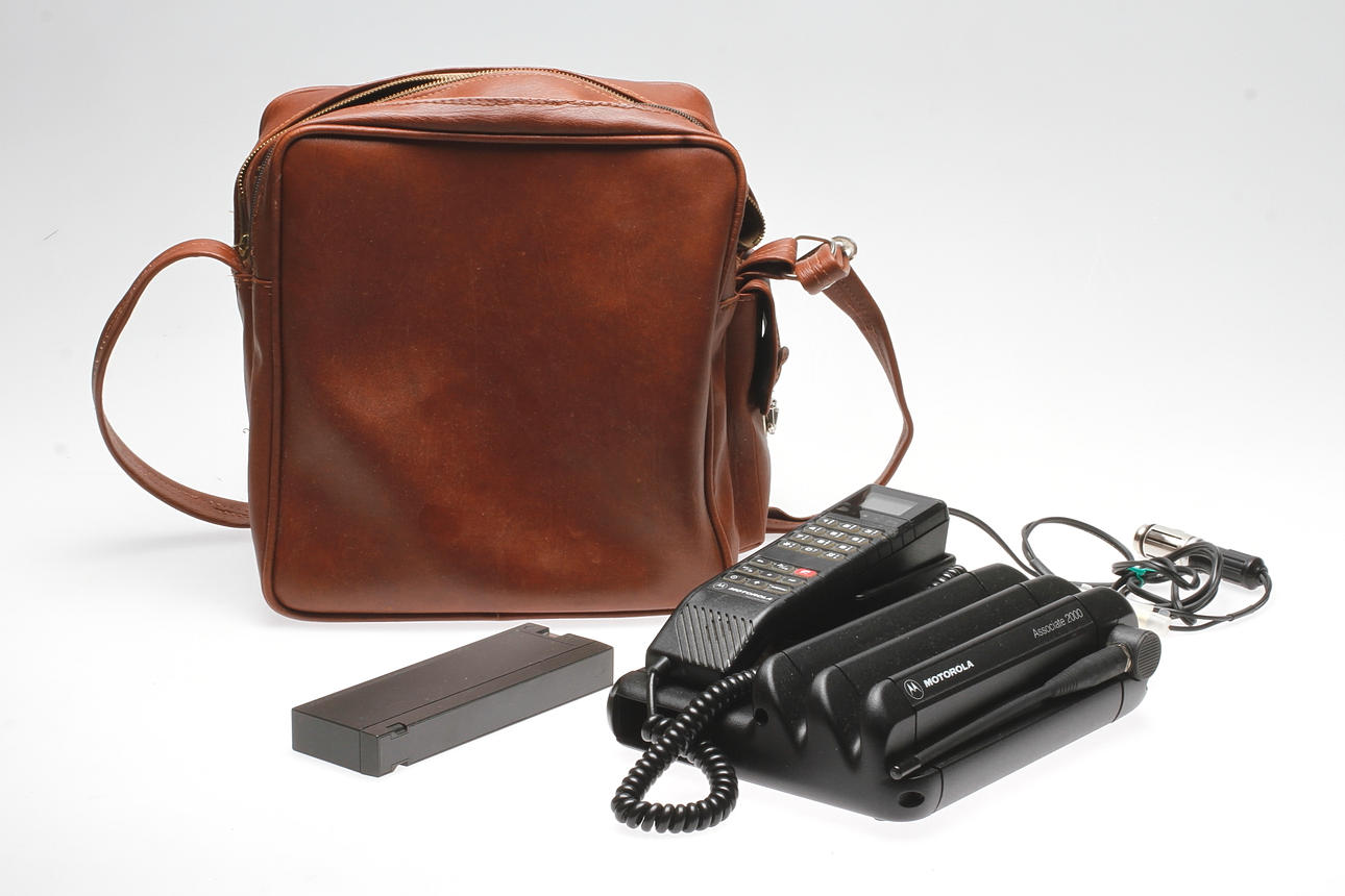 MOBILTELEFON, Motorola, Associate 2000.