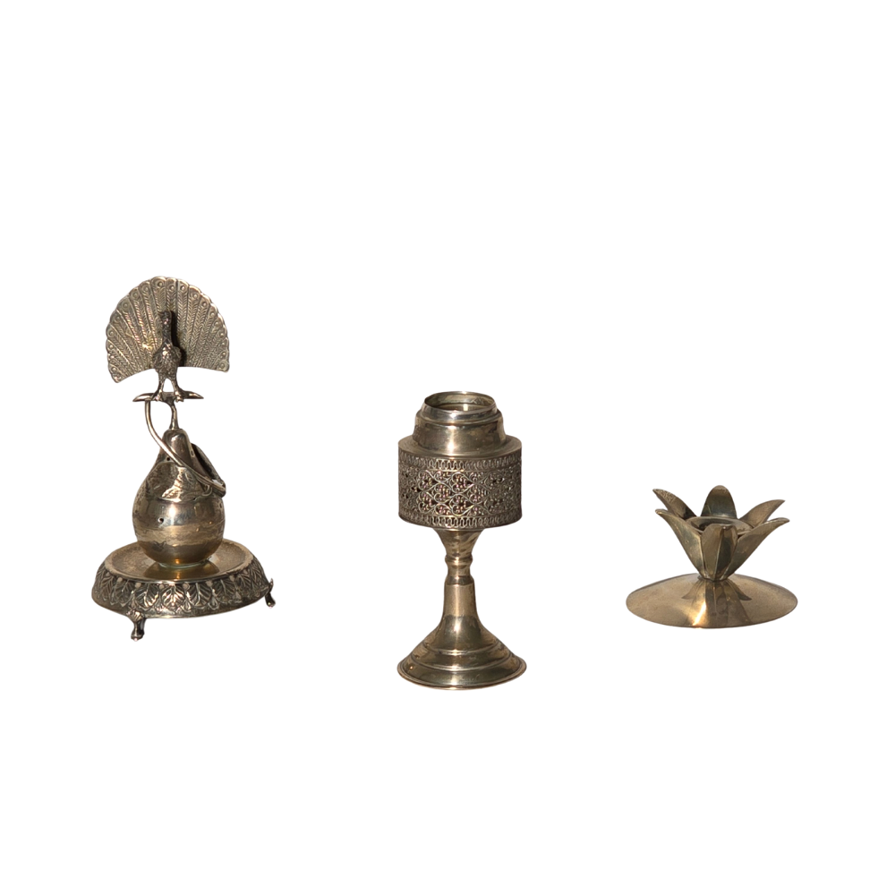 MISCELLANEOUS OBJECTS IN SILVER.