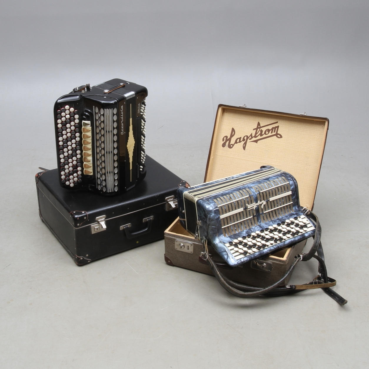 DRAGSPEL, 2 st, Hagström samt Accordiola.