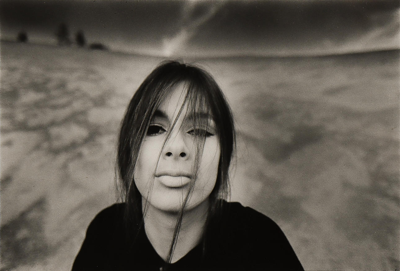 NILS-ERIK WIKEBÄCK. Kvinnoporträtt.