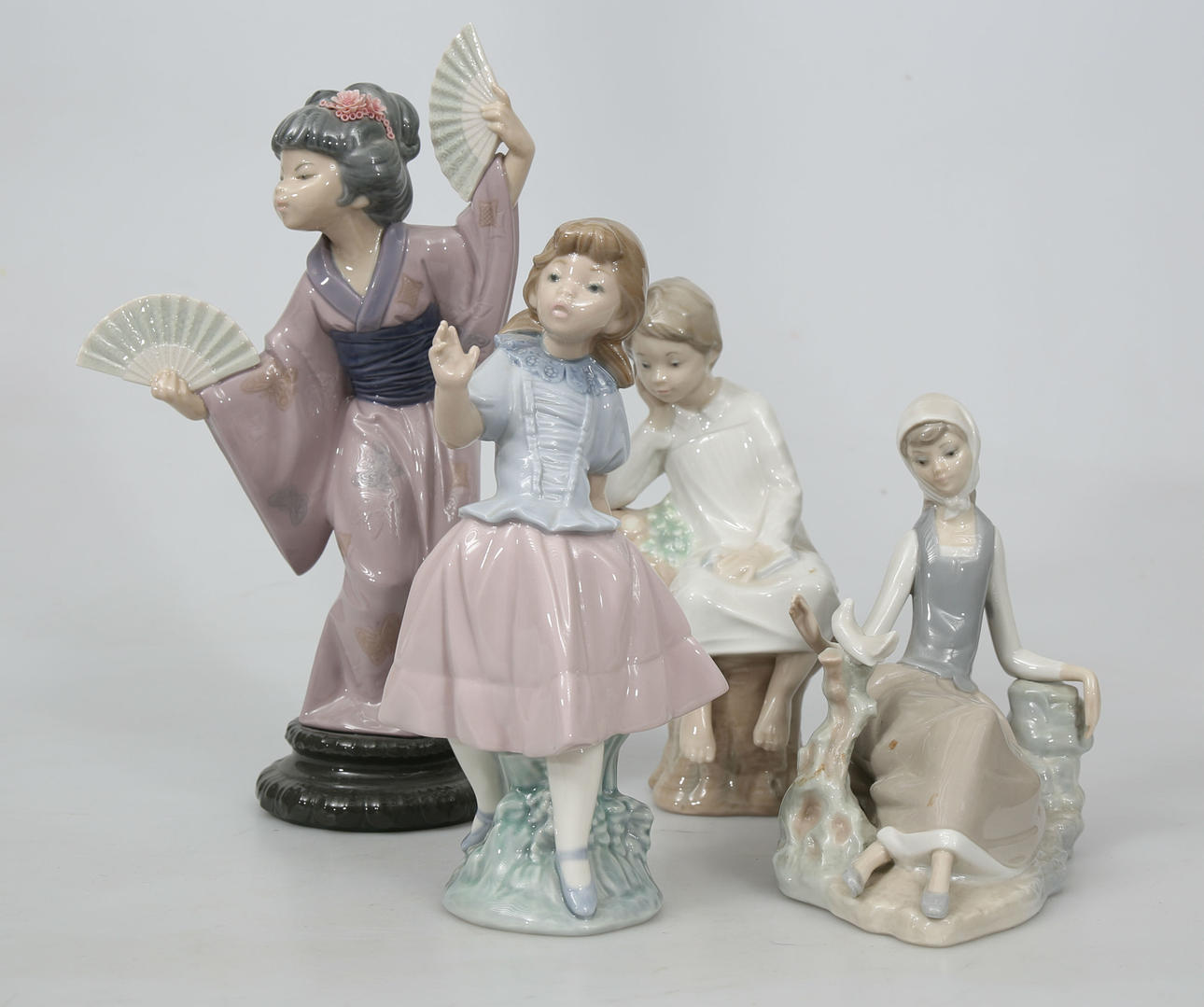 FIGURINER, porslin, 4 stycken, Lladro och Nao.