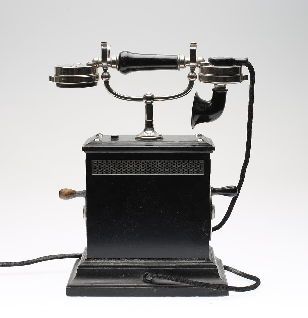 BORDSTELEFON, 1900-tal.