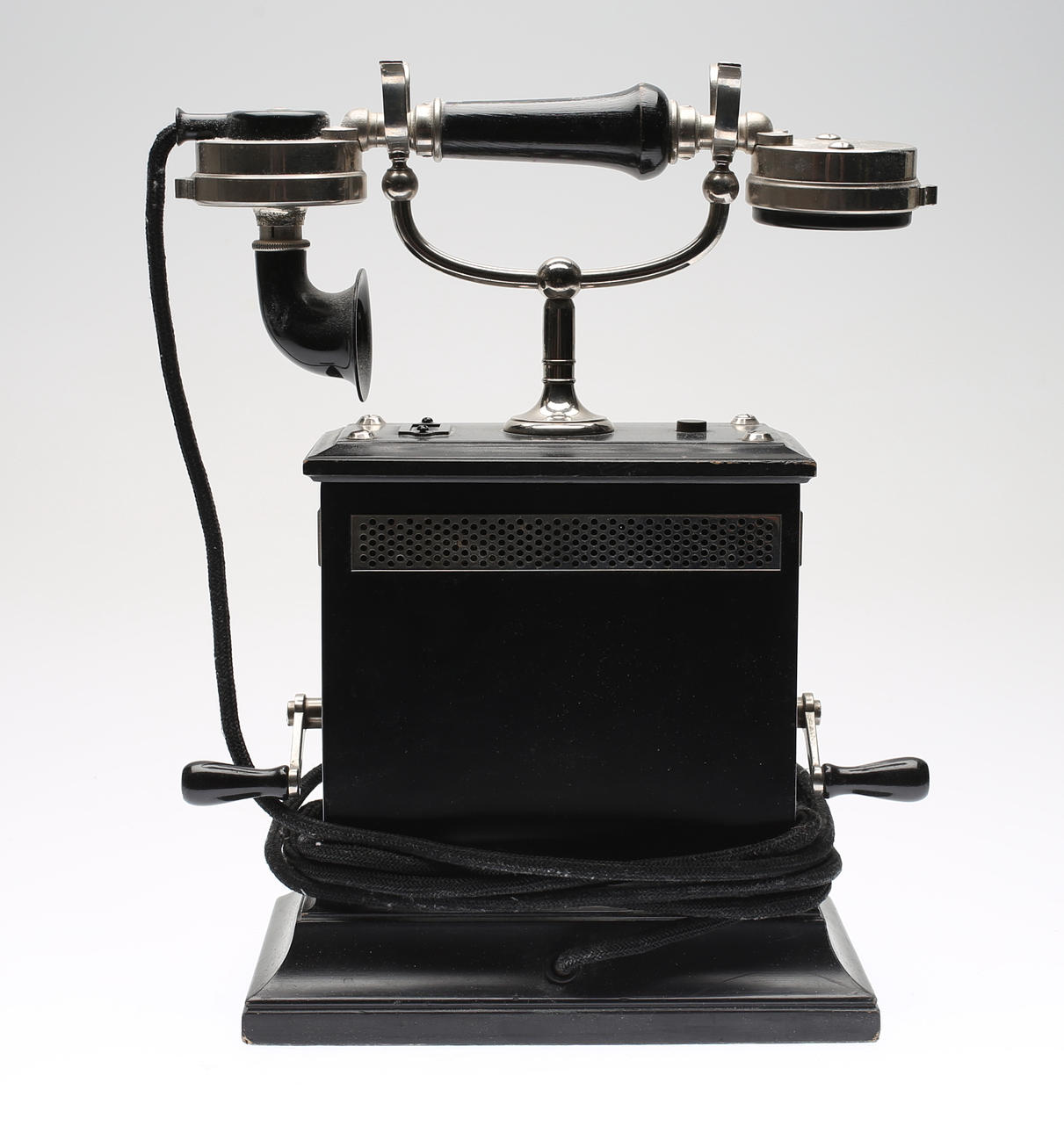 BORDSTELEFON, 1900-tal.