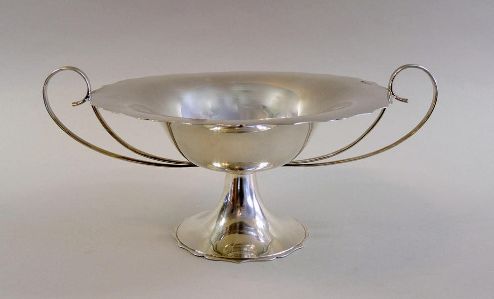 FOTSKÅL MED KRÖKT HANDTAG.