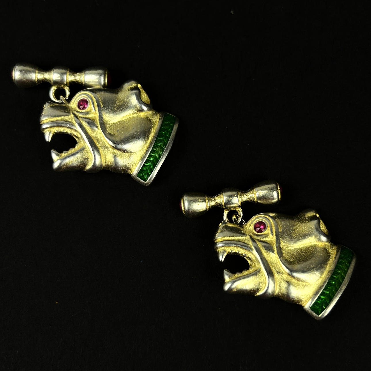 SILVER AND ENAMELLED DOG CUFFLINKS.