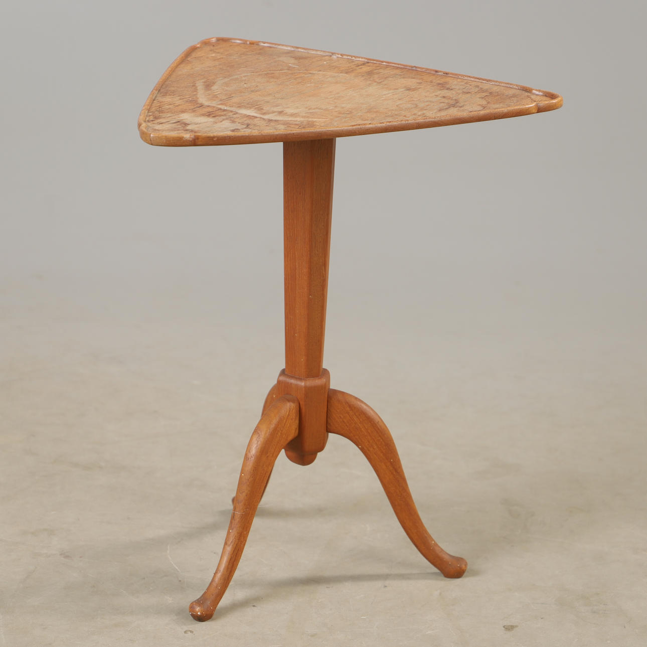 PELARBORD, teak, 1900-talets mitt.