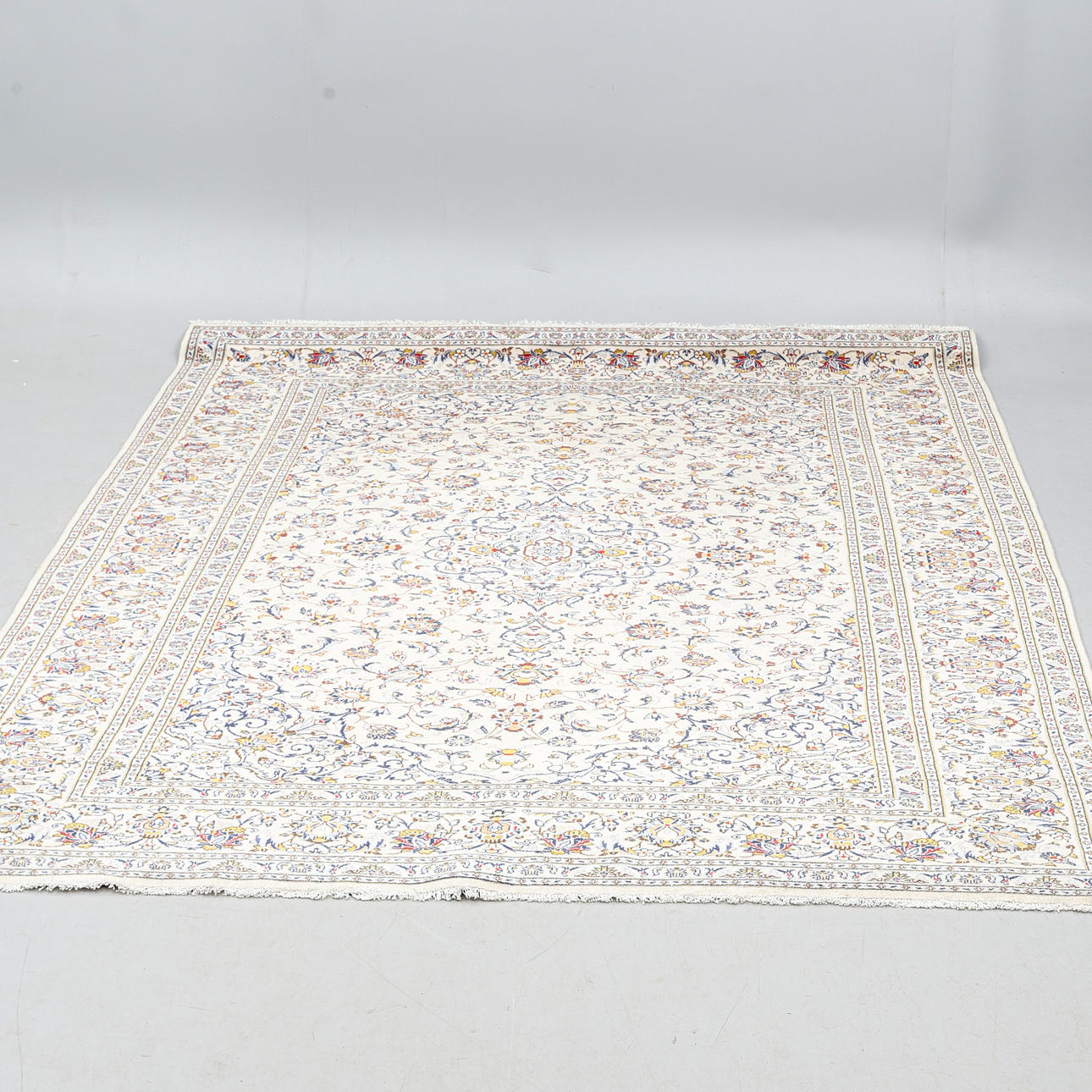 A CARPET, Keshan, ca 353 x 242 cm.