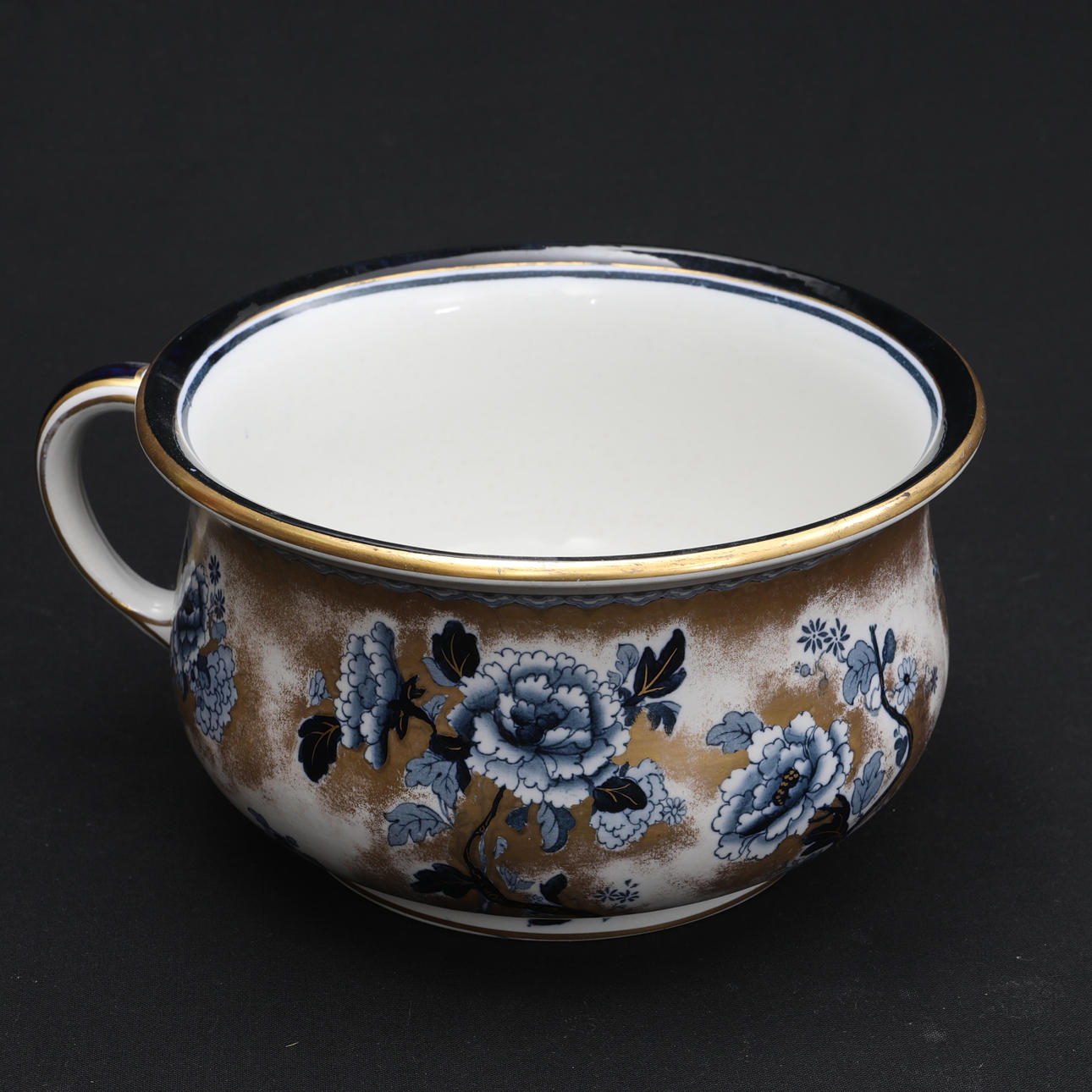 POTTA, porcelain, England. Ceramics & Porcelain - European - Auctionet
